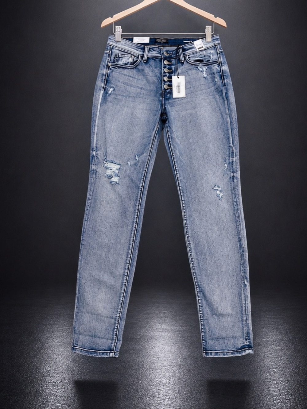 Judy Blue Mid Rise Boyfriend Fit Distressed Jeans Women’s 30x34 NWT